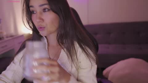 Snapshot of sam01___ chatting on 01.03.25 Stefana or Samchispas online show from 01.03.25