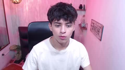 Snapshot of sam_daves chatting on 02.18.25 Sam online show from 02.18.25