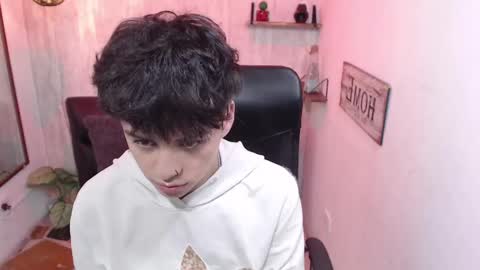 Snapshot of sam_daves chatting on 02.20.25 Sam online show from 02.20.25