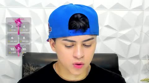 Snapshot of sam_daves_ chatting on 11.19.25 Sam online show from 11.19.25