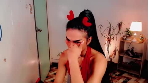 Snapshot of sam_mitinair chatting on 12.12.24 sam online show from 12.12.24