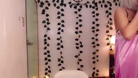 Snapshot of sam_mitinair chatting on 02.23.25 sam online show from 02.23.25