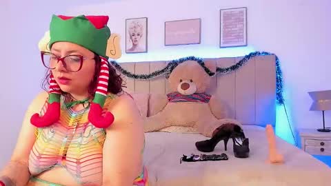 Snapshot of sam_von_tess chatting on 12.13.25 Samantha online show from 12.13.25