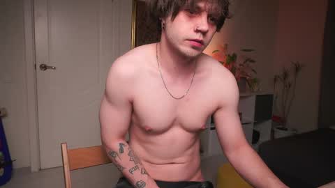 Snapshot of sam_w__ chatting on 03.26.26 Sam online show from 03.26.26