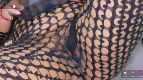 Snapshot of samannthaa_1 chatting on 11.12.25 samannthaa_1 online show from 11.12.25