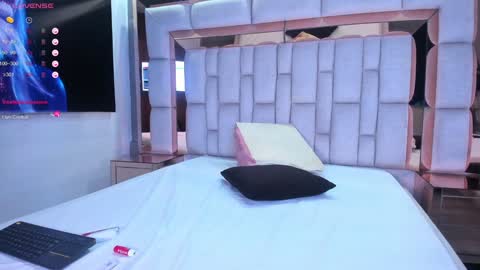 S A M A N T A   online show from 01.29.25