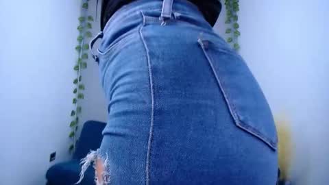 Snapshot of samantha46 chatting on 02.13.26 Samy online show from 02.13.26