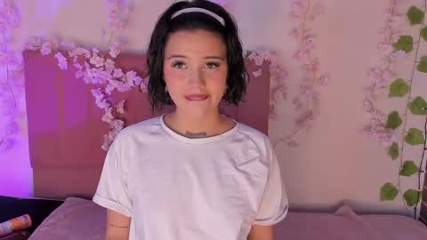 Snapshot of samantha_browwnn chatting on 04.28.26 samantha_browwnn online show from 04.28.26