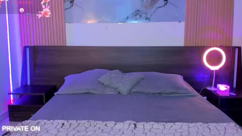 Snapshot of samantha_moons chatting on 11.25.25 samantha_moons online show from 11.25.25