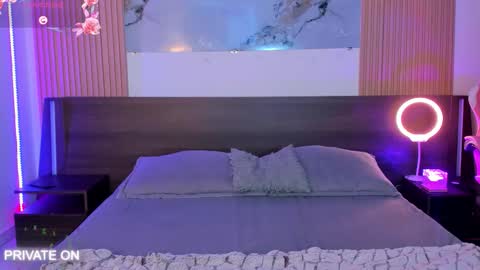 Snapshot of samantha_moons chatting on 11.28.25 samantha_moons online show from 11.28.25