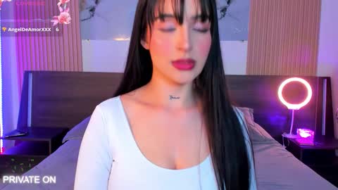 Snapshot of samantha_moons chatting on 12.18.25 samantha_moons online show from 12.18.25