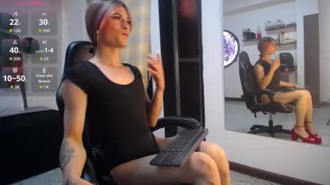 samantha_scottt online show from 10.15.25