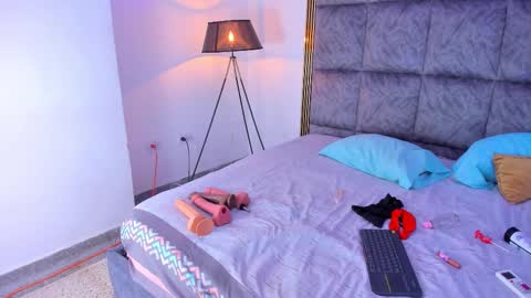 Samantha online show from 12.14.25