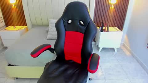 Snapshot of samanthabenet chatting on 09.23.25 online show from 09.23.25