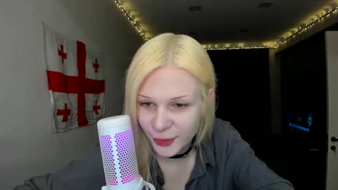 Snapshot of samanthamiasnik1 chatting on 02.13.25 Samantha online show from 02.13.25