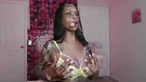 Snapshot of samanthaporsha chatting on 01.11.25 samanthaporsha online show from 01.11.25