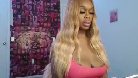 Snapshot of samanthaporsha chatting on 02.03.25 samanthaporsha online show from 02.03.25