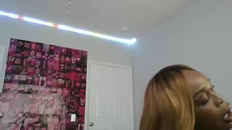 Snapshot of samanthaporsha chatting on 02.03.25 samanthaporsha online show from 02.03.25