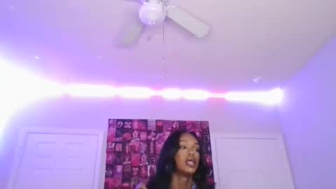 Snapshot of samanthaporsha chatting on 03.10.25 samanthaporsha online show from 03.10.25