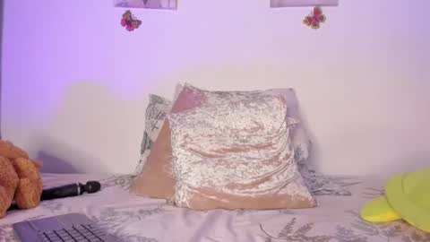 Samara is my name a pleasure delighted that you are here leave your thumb up it is important to me online show from 01.27.25