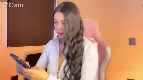 Snapshot of samara_lam chatting on 01.23.25 Sammy  online show from 01.23.25