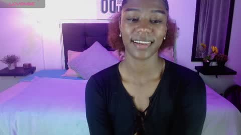 Snapshot of samara_roxx chatting on 10.17.25 samara_roxx online show from 10.17.25