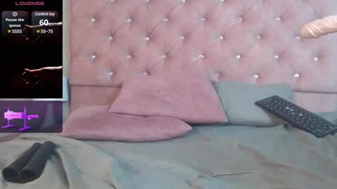 samaragrey18 online show from 02.26.25