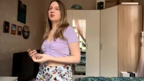 Sophia online show from 10.23.25