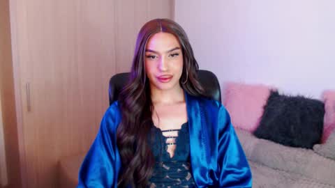 Samara Silex online show from 10.20.25