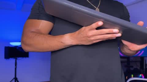 Snapshot of samdornan chatting on 12.22.24 Sam Dornan online show from 12.22.24