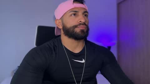 Snapshot of samdornan chatting on 02.04.25 Sam Dornan online show from 02.04.25