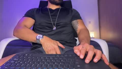 Snapshot of samdornan chatting on 02.13.25 Sam Dornan online show from 02.13.25