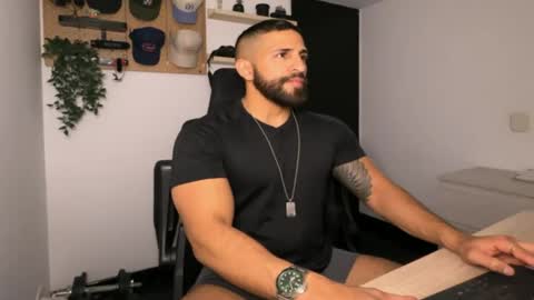 Snapshot of samdornan chatting on 02.15.26 Sam Dornan online show from 02.15.26