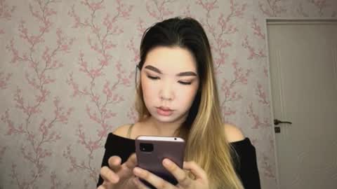 Snapshot of sammiesilvis chatting on 02.18.26 Elina online show from 02.18.26