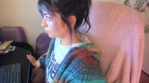 Snapshot of sammysammy_ chatting on 10.08.25 online show from 10.08.25