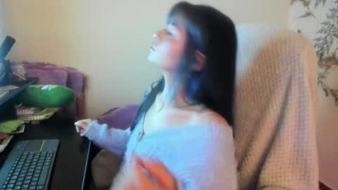 Snapshot of sammysammy_ chatting on 10.29.25 online show from 10.29.25