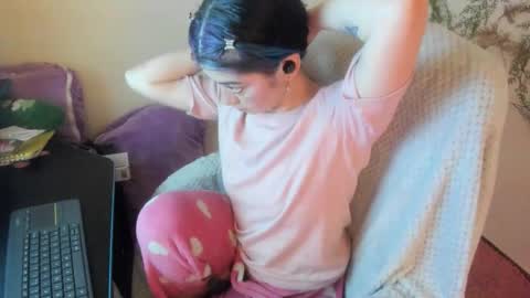 Snapshot of sammysammy_ chatting on 11.04.25 online show from 11.04.25