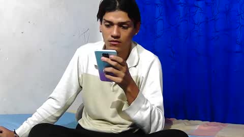 Samuel Sincee online show from 04.08.26