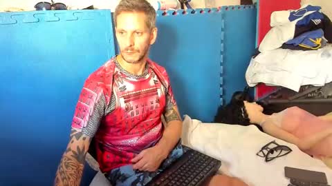 Snapshot of samuraijiu chatting on 10.13.25 samuraijiu online show from 10.13.25