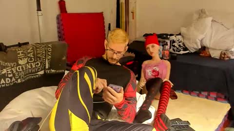 Snapshot of samuraijiu chatting on 11.15.25 samuraijiu online show from 11.15.25