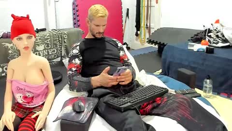 Snapshot of samuraijiu chatting on 11.16.25 samuraijiu online show from 11.16.25