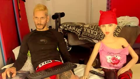 Snapshot of samuraijiu chatting on 11.19.25 samuraijiu online show from 11.19.25