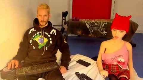 Snapshot of samuraijiu chatting on 11.22.25 samuraijiu online show from 11.22.25