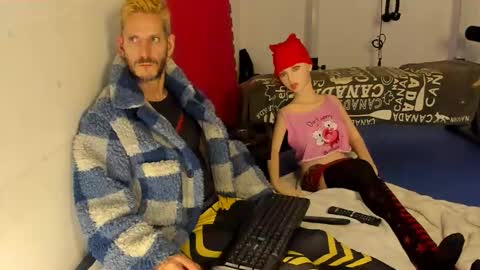 Snapshot of samuraijiu chatting on 11.25.25 samuraijiu online show from 11.25.25