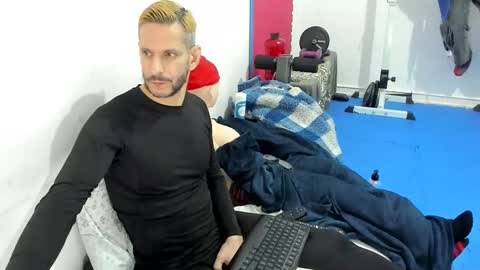 Snapshot of samuraijiu chatting on 12.16.25 samuraijiu online show from 12.16.25