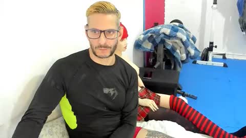 Snapshot of samuraijiu1 chatting on 12.13.25 Samuraijiu online show from 12.13.25