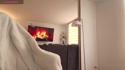 Hello I am absent due to a family calamity I will return soon-hola estoy ausente por un problema familiar volvere pronto. online show from 02.07.26