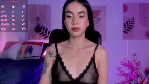 Snapshot of samylewis4_20 chatting on 12.23.25 sammy online show from 12.23.25