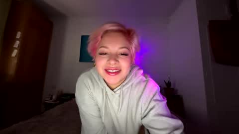 Snapshot of samymoon3 chatting on 12.02.25 Samymoon online show from 12.02.25