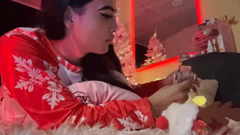 Snapshot of samys_world chatting on 12.10.24 Samy Montoya online show from 12.10.24